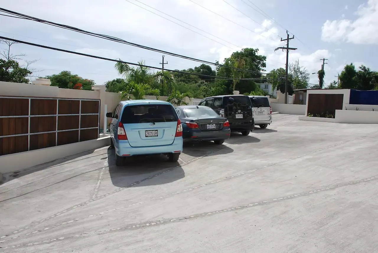 Family Complex Beside Beach W/Pool Montego Bay #2 0*,