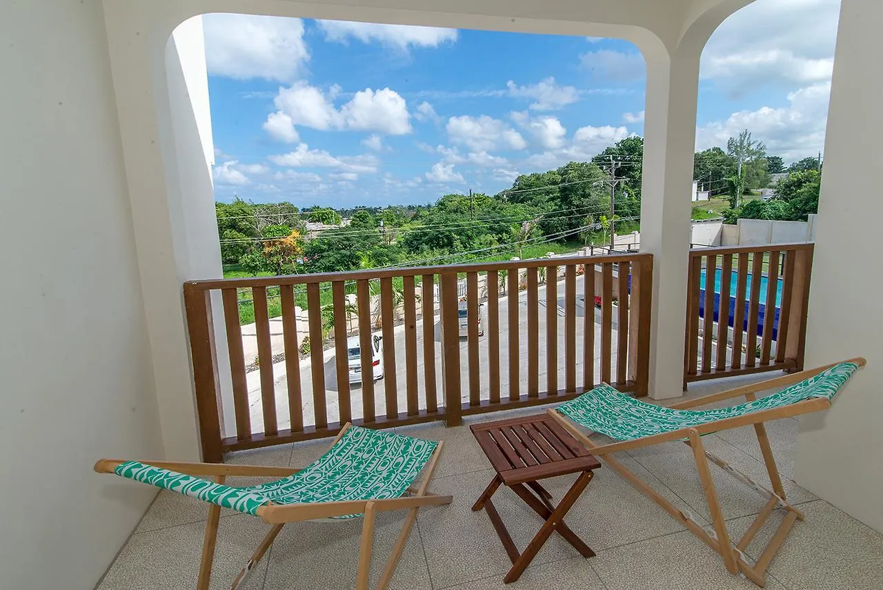 Family Complex Beside Beach W/Pool Montego Bay #2 Lejlighed